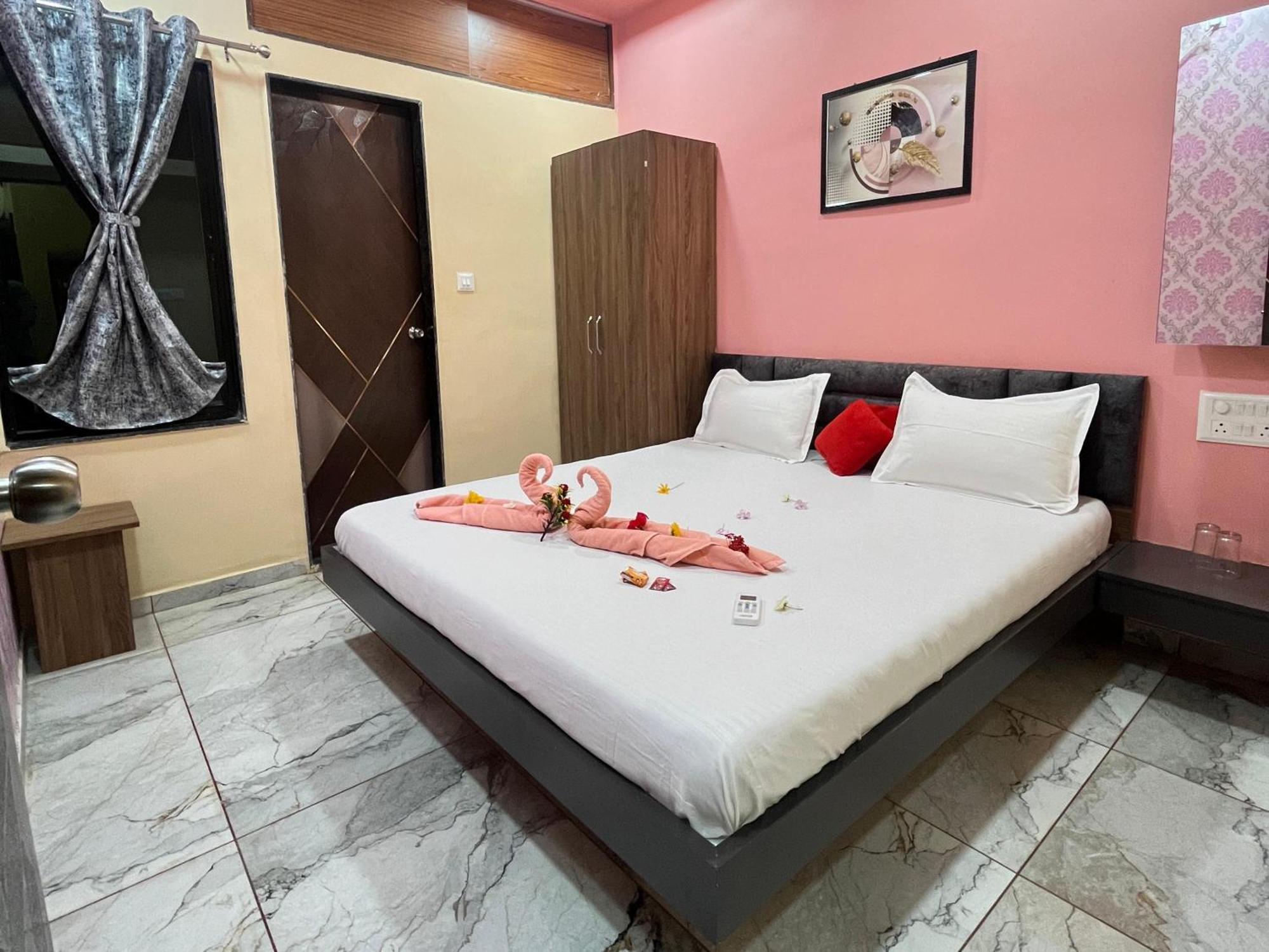 Jai Swaminarayan Delux Homestay Garudeshwar Экстерьер фото